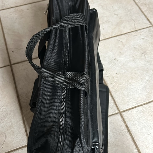 Black Vegan Leather and Nylon Computer Bag/Briefcase-Unused-Excellent Condition - Picture 8 of 15